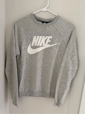Nike womens crew neck sweatshirt size XS